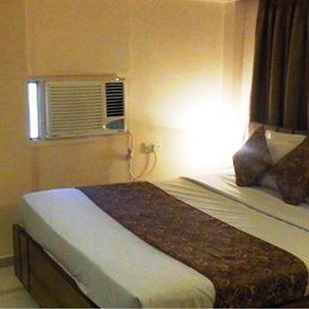 Hotel Eden Ahmedabad Luaran gambar