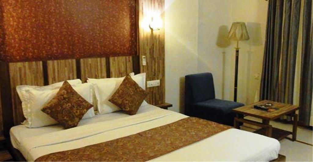 Hotel Eden Ahmedabad Luaran gambar