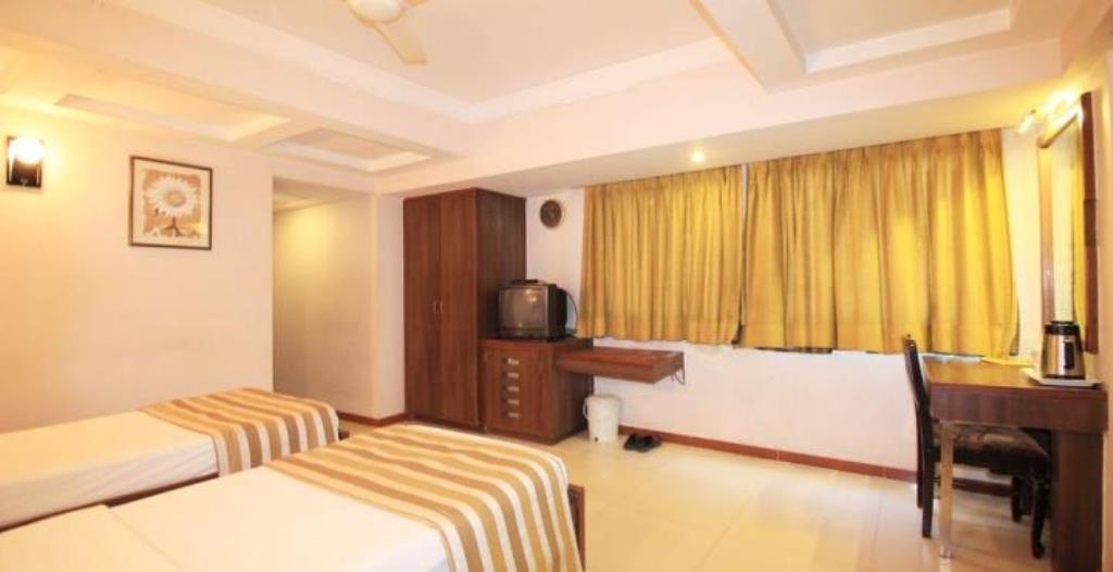 Hotel Eden Ahmedabad Luaran gambar