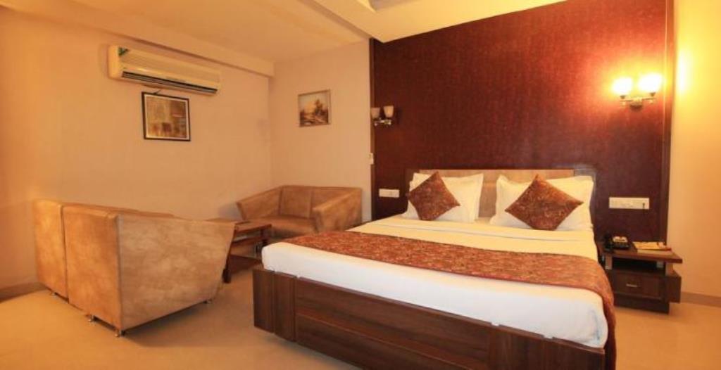 Hotel Eden Ahmedabad Luaran gambar