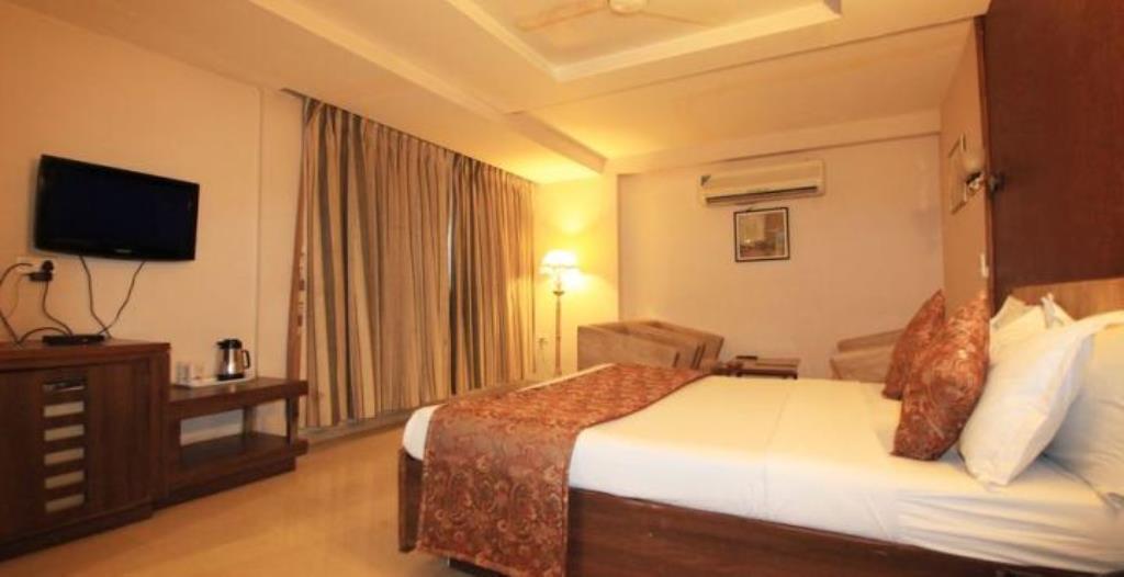 Hotel Eden Ahmedabad Luaran gambar